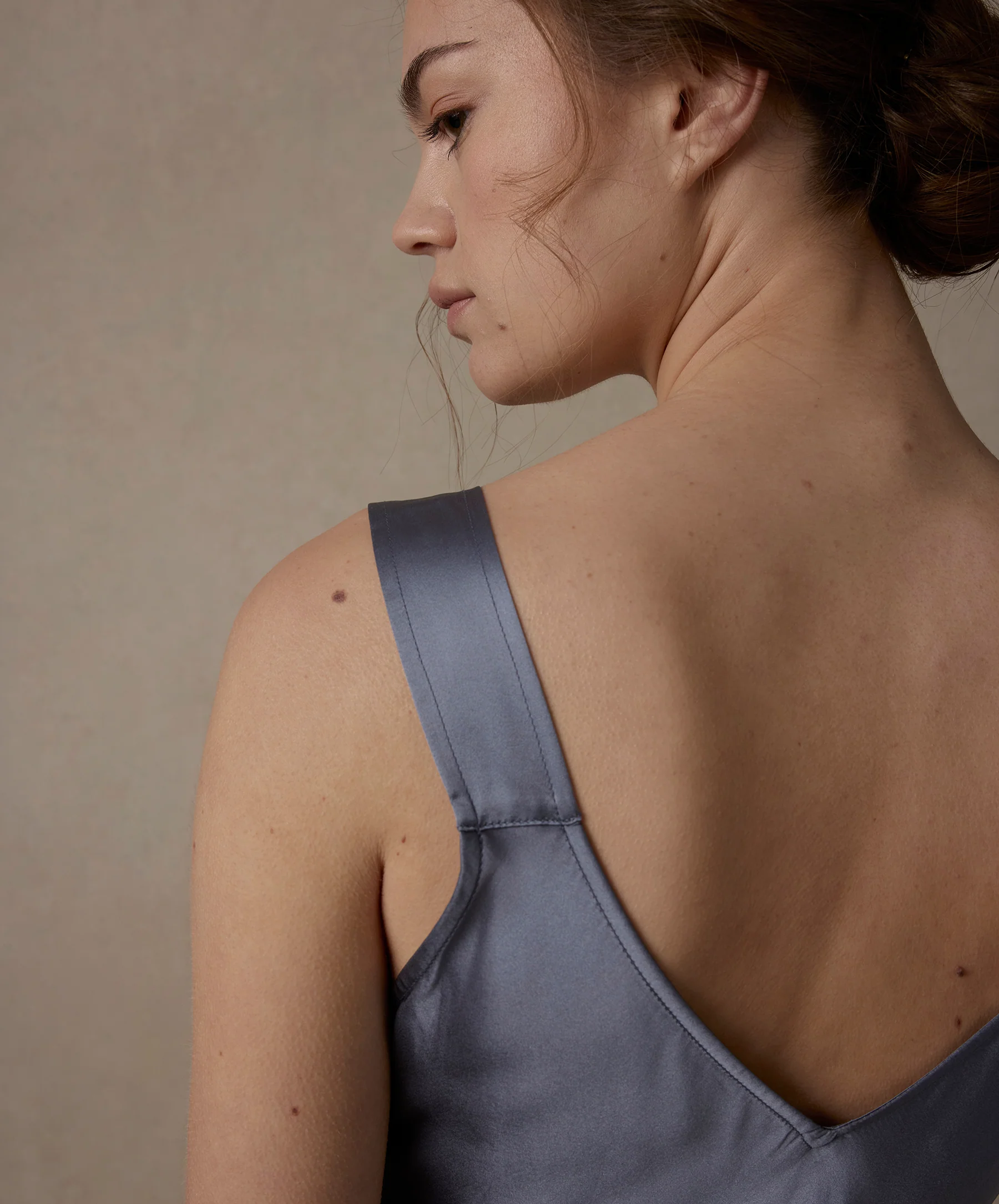 A pairing of exceptionally-soft silk - Steel Blue & Ivory - Image 7
