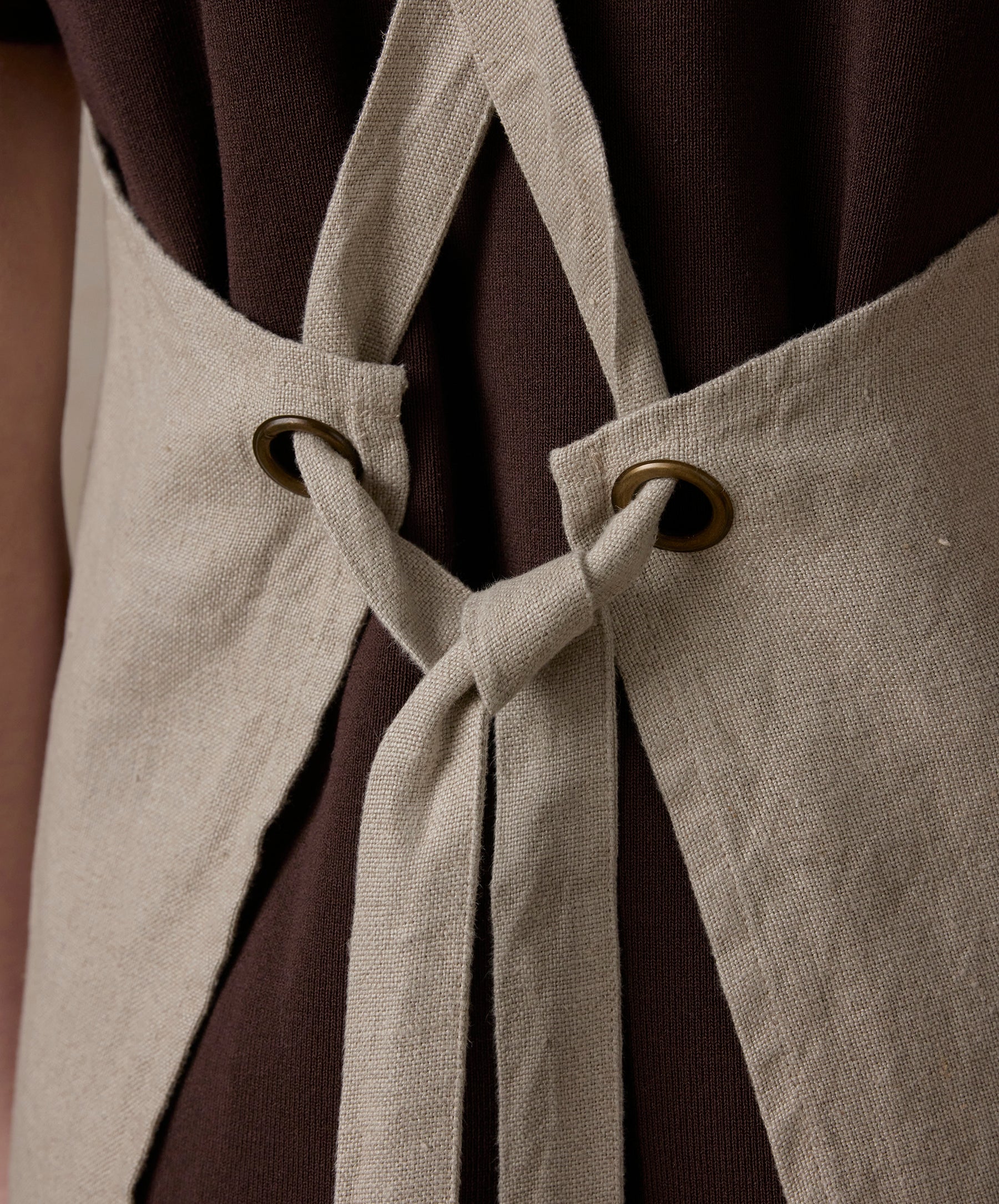 Jude Linen Apron - Natural - Image 4