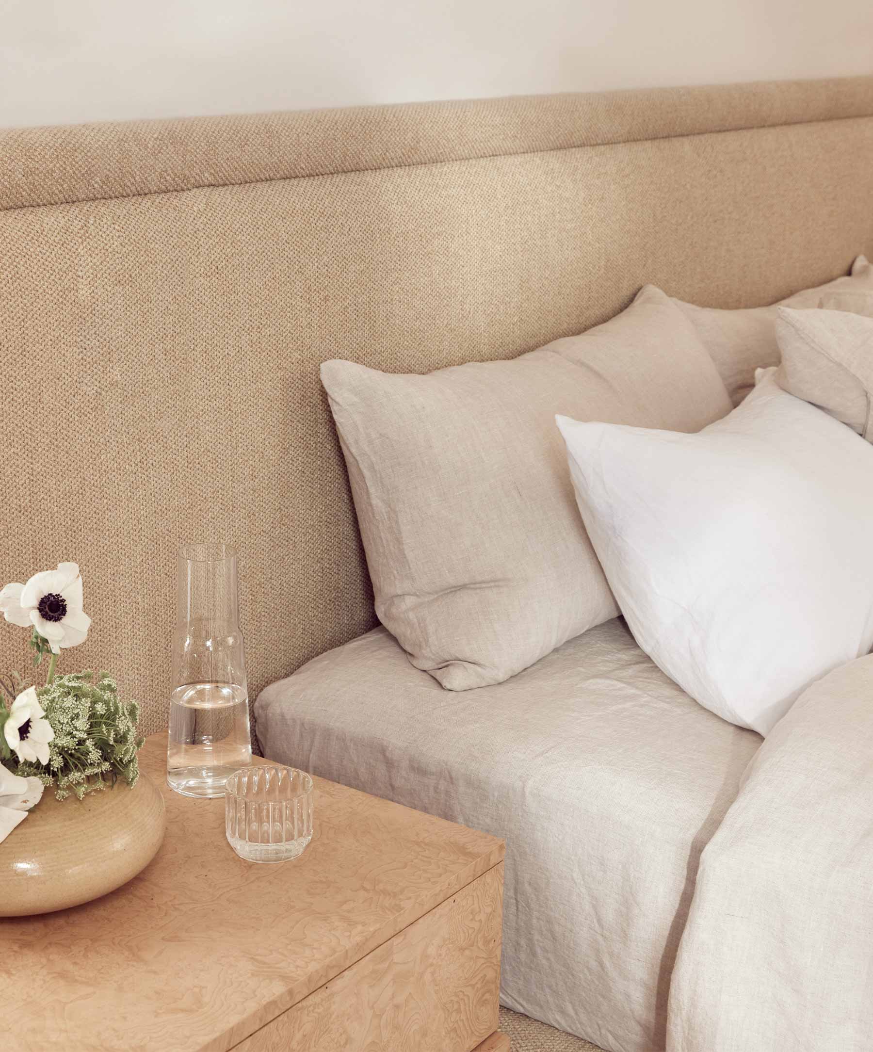 Linen Sheet Set with Pillowcases - Natural - Image 3