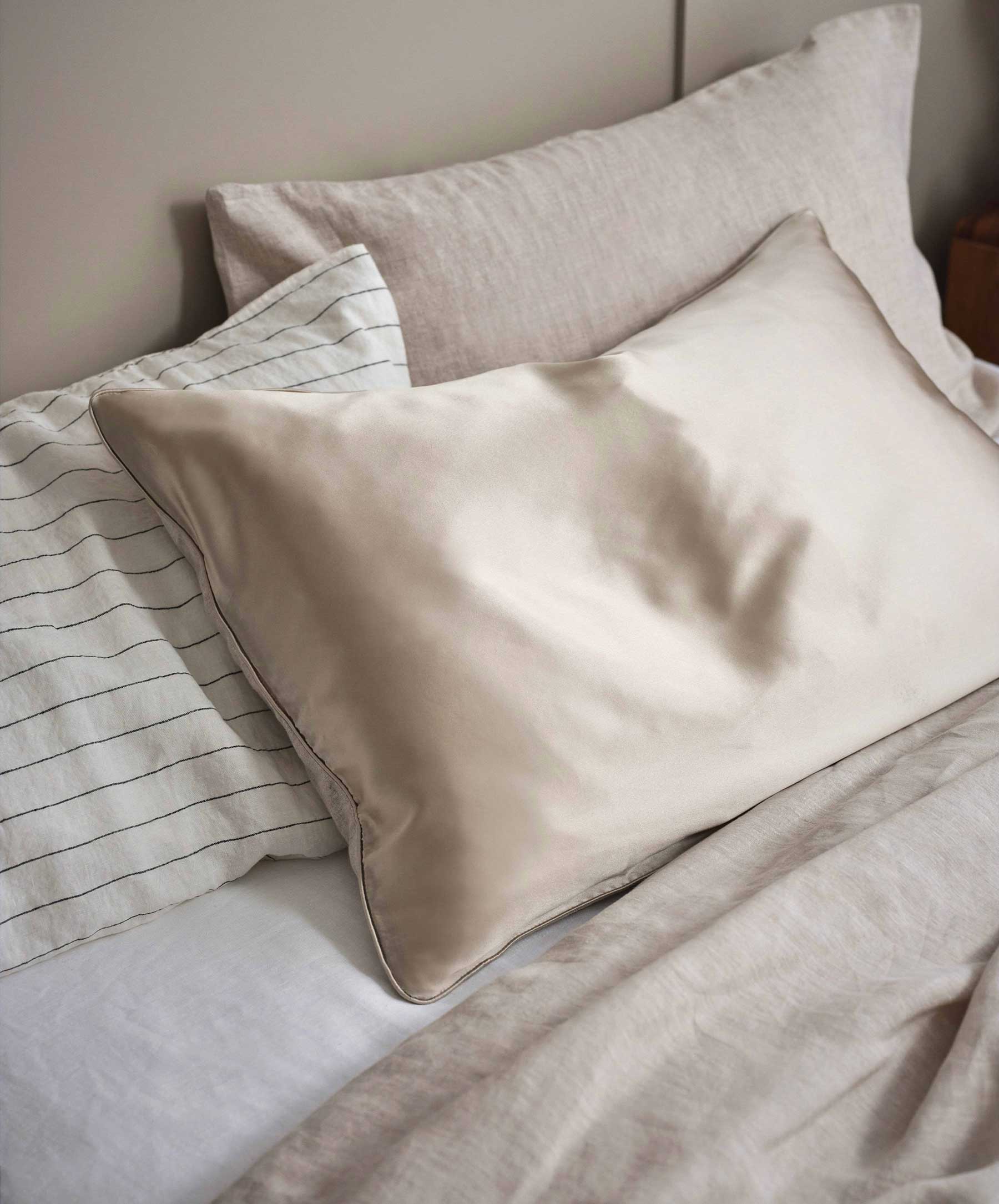 Silk Linen Flip Pillowcase - Natural - Image 3