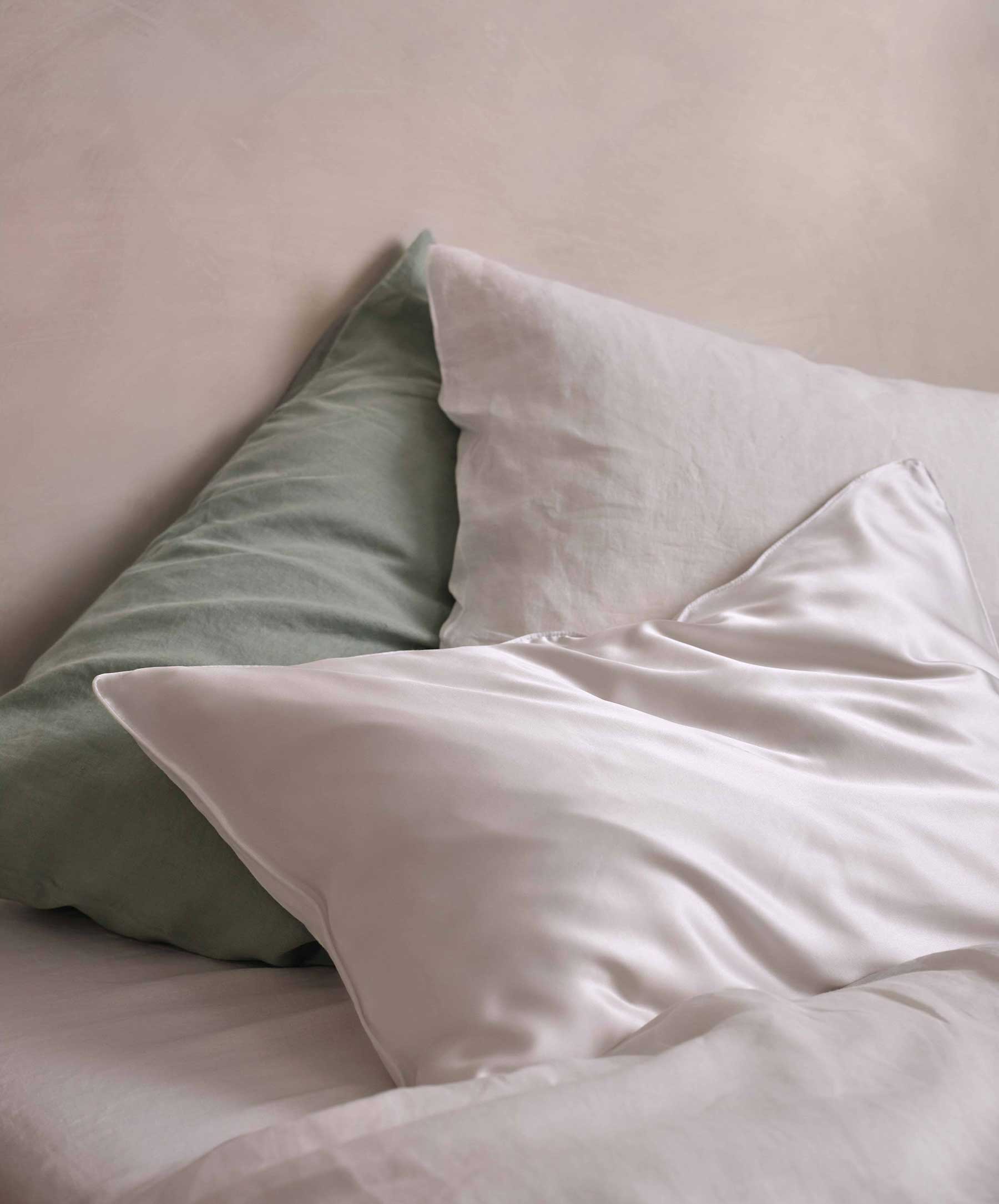 Silk Linen Flip Pillowcase - White - Image 3