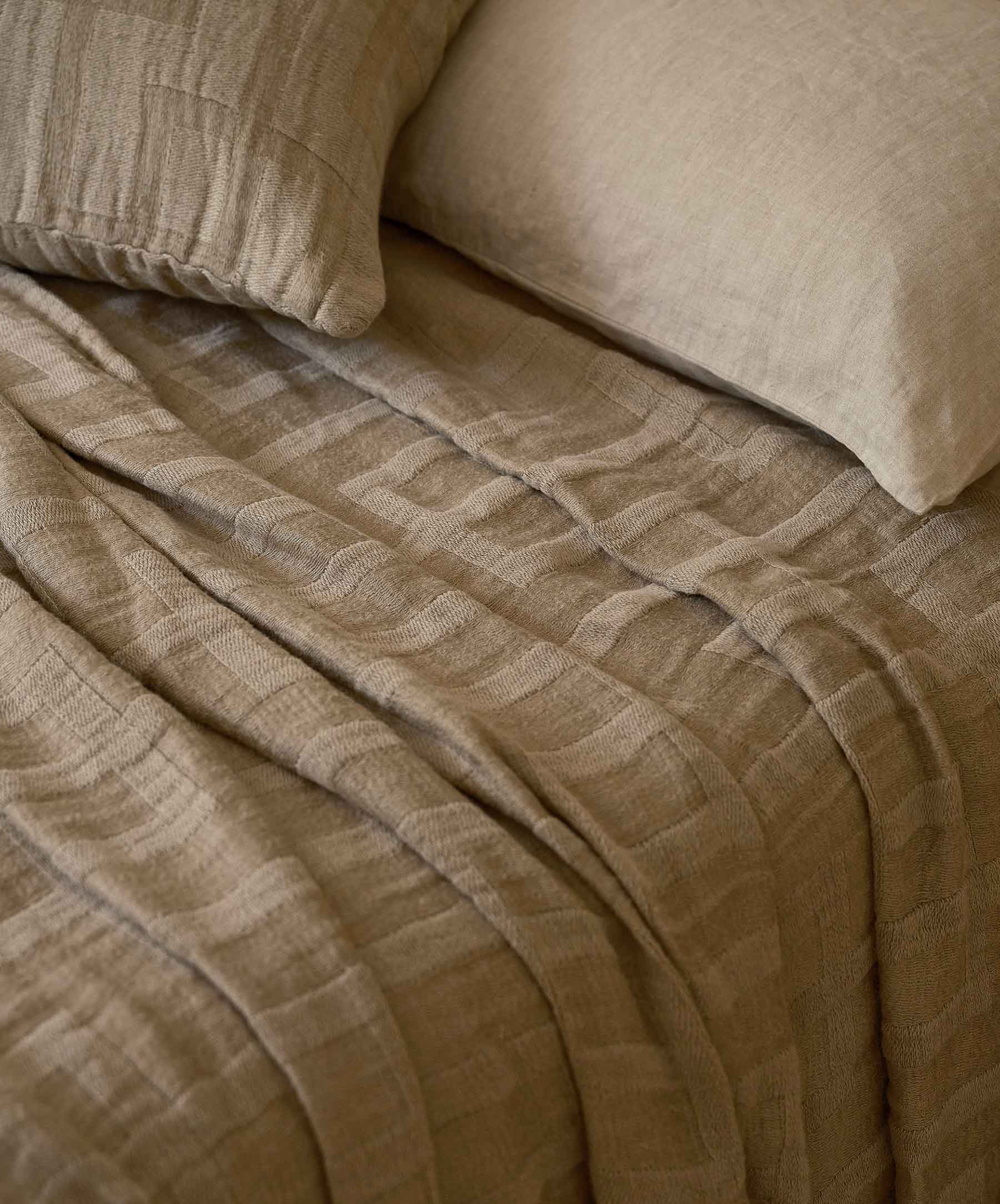 Rolfes Bedcover - Natural - Image 5