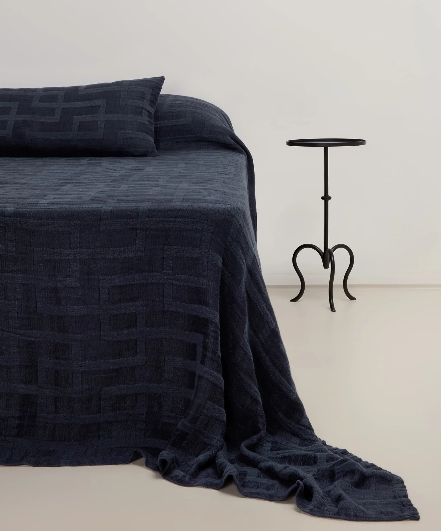 Rolfes Lumbar Cushion Cover - Navy - Image 3