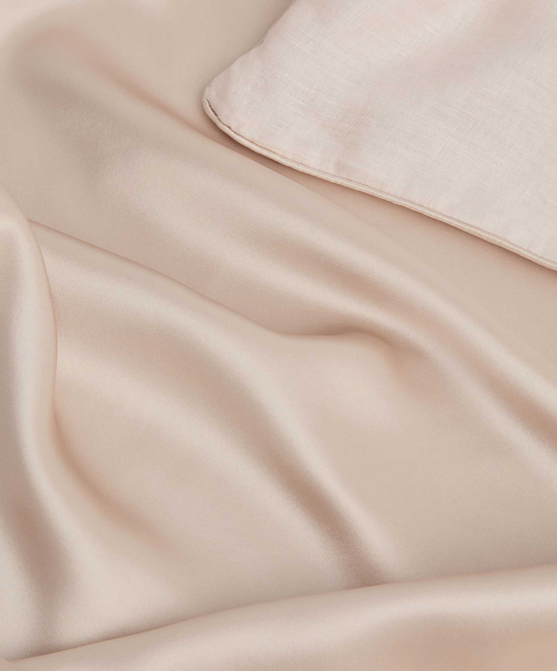 Silk Eye Mask - Blush - Image 3
